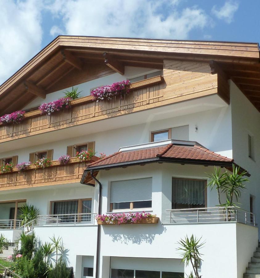 Pramstaller Apartments San Lorenzo di Sebato Exteriör bild